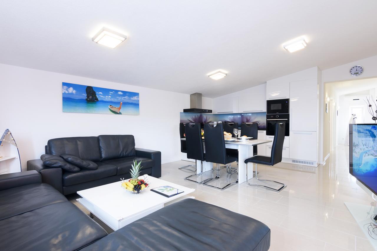Studio Apartment Maslina กอร์นยิ คาริน ภายนอก รูปภาพ
